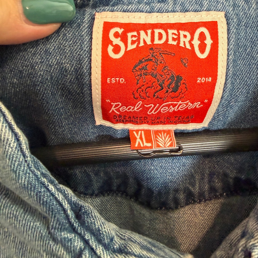 Sendero Provisions Co Womens XL Blue Denim Western Pearl Snap Smile Pocket Shirt - Picture 3 of 9
